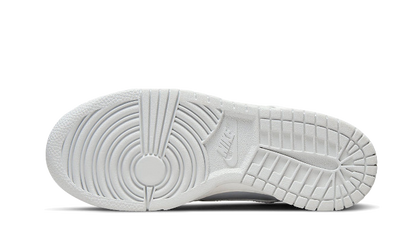 dunk-high-summit-white-football-grey-socksforsport