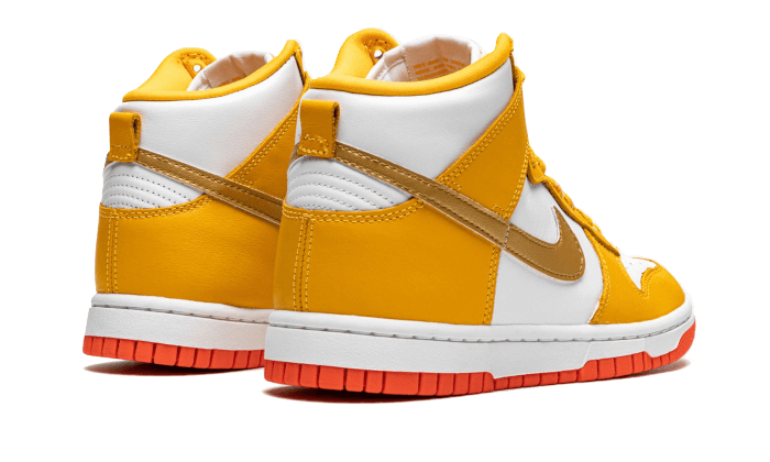 dunk-high-university-gold-socksforsport