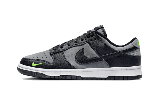 dunk-low-black-grey-green-strike-socksforsport