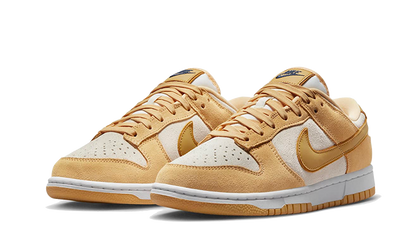 dunk-low-celestial-gold-suede-socksforsport
