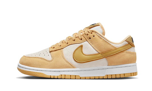 dunk-low-celestial-gold-suede-socksforsport
