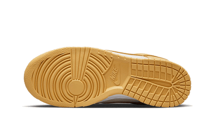 dunk-low-celestial-gold-suede-socksforsport