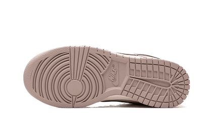 dunk-low-diffused-taupe-socksforsport