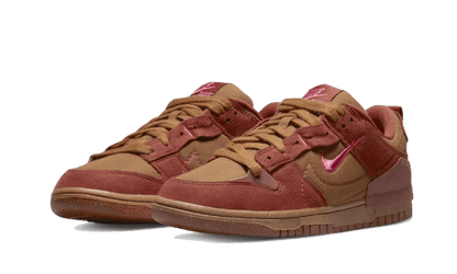 dunk-low-disrupt-2-desert-bronze-socksforsport