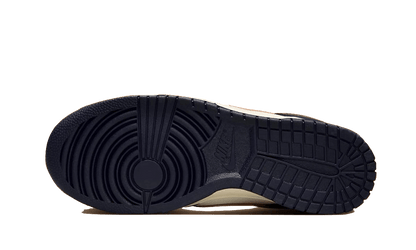 dunk-low-from-nike-to-you-navy-vanilla-socksforsport