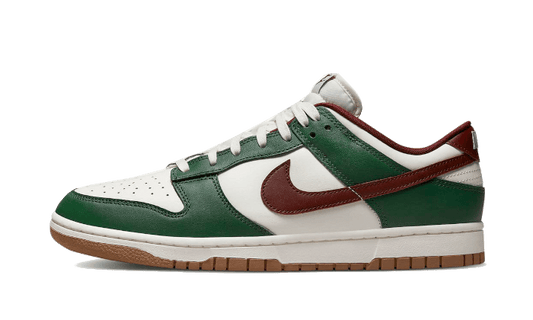 dunk-low-retro-gorge-green-socksforsport