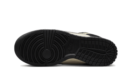 dunk-low-lx-black-team-gold-socksforsport