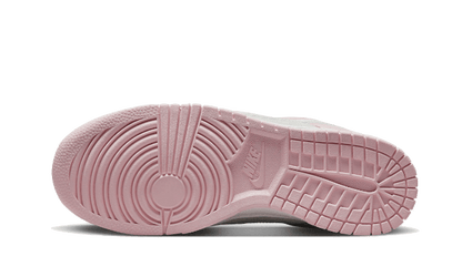 dunk-low-lx-pink-foam-socksforsport