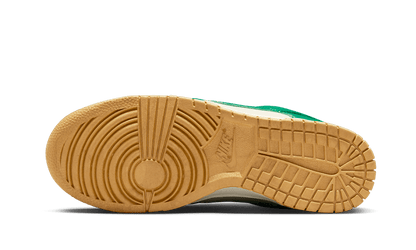 dunk-low-malachite-university-gold-socksforsport