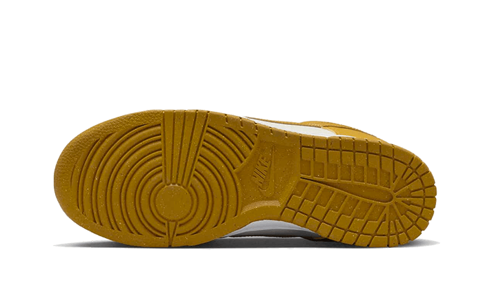 dunk-low-next-nature-light-curry-socksforsport
