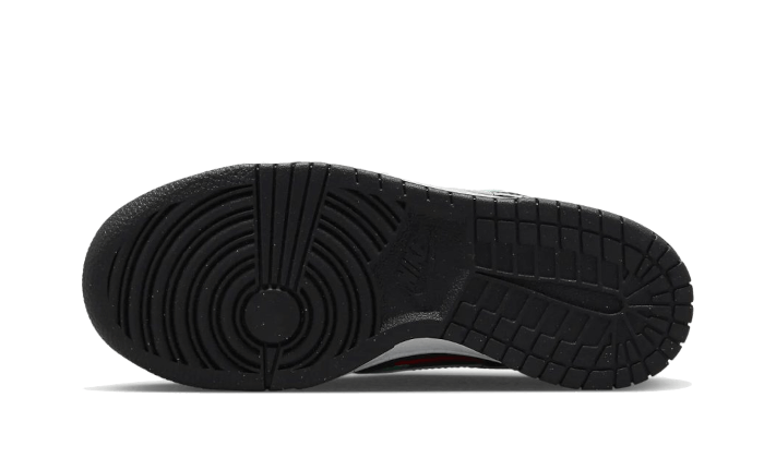 dunk-low-next-nature-marker-swoosh-socksforsport