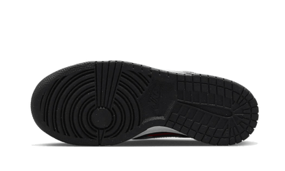 dunk-low-next-nature-marker-swoosh-socksforsport