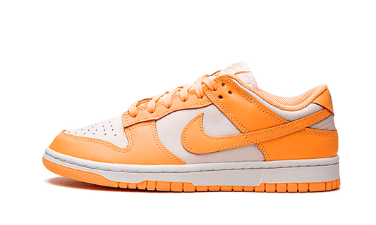 dunk-low-peach-cream-socksforsport