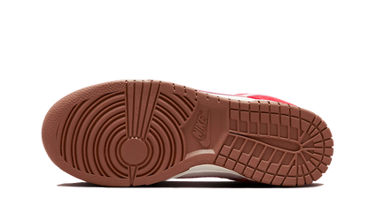 dunk-low-premium-bacon-socksforsport