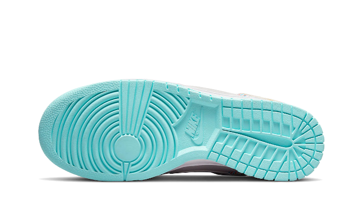 dunk-low-se-barber-shop-grey-socksforsport