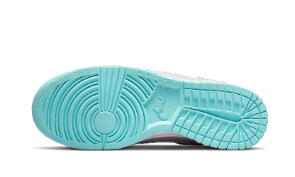 dunk-low-se-barber-shop-grey-socksforsport