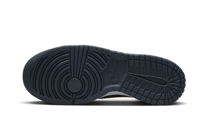 dunk-low-se-copper-swoosh-socksforsport