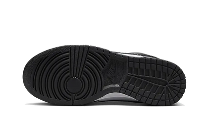 dunk-low-se-just-do-it-black-socksforsport