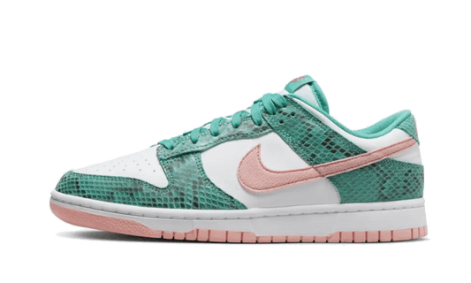 dunk-low-snakeskin-washed-teal-bleached-coral-socksforsport
