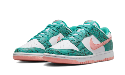 dunk-low-snakeskin-washed-teal-bleached-coral-socksforsport