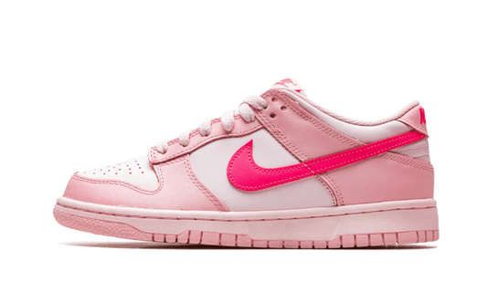 dunk-low-triple-pink-barbie-socksforsport