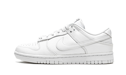 dunk-low-triple-white-2021-socksforsport