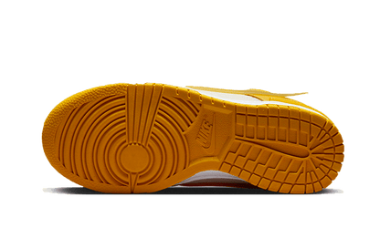 dunk-low-twist-vivid-sulfur-socksforsport