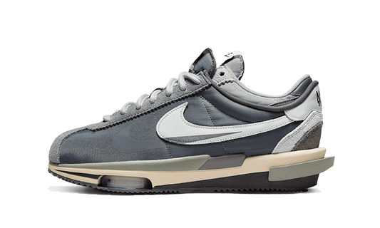 cortez-40-sacai-iron-grey-socksforsport