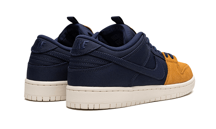 sb-dunk-low-pro-prm-90s-backpack-socksforsport