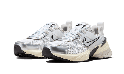 v2k-run-metallic-silver-socksforsport