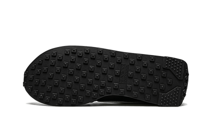 waffle-trainer-2-black-white-socksforsport