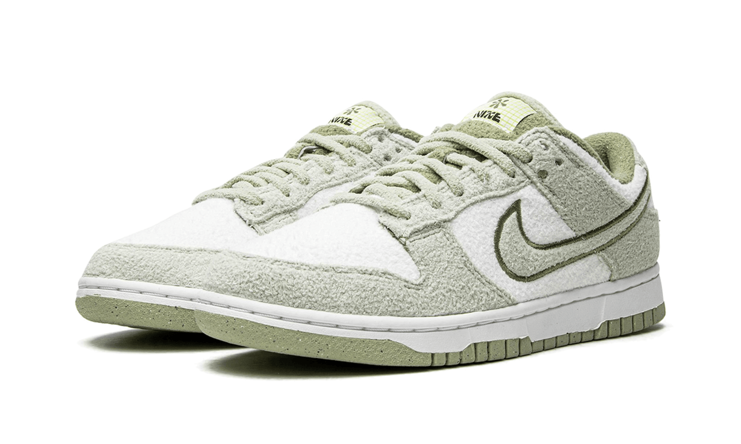 dunk-low-se-fleece-green-socksforsport