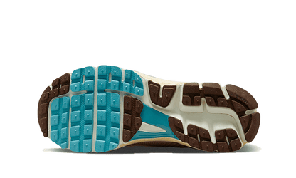 zoom-vomero-5-oatmeal-socksforsport