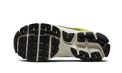 vomero-5-olive-flak-volt-socksforsport