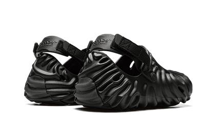 salehe-bembury-crocs-pollex-clog-sasquatch-socksforsport