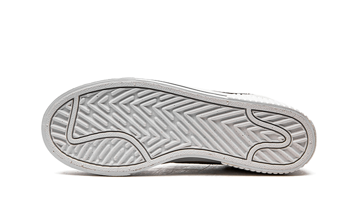 court-legacy-lift-white-black-socksforsport