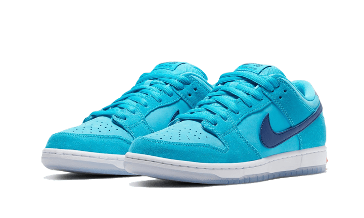 sb-dunk-low-blue-fury-socksforsport