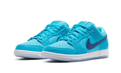 sb-dunk-low-blue-fury-socksforsport