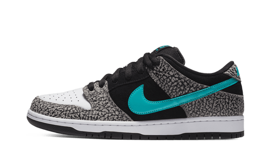 sb-dunk-low-atmos-elephant-socksforsport