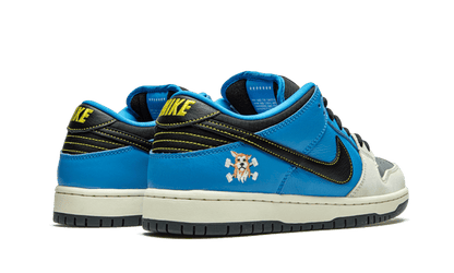 sb-dunk-low-instant-skateboards-socksforsport