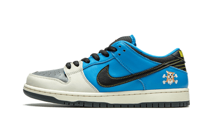 sb-dunk-low-instant-skateboards-socksforsport