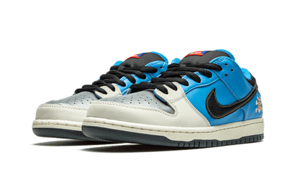 sb-dunk-low-instant-skateboards-socksforsport