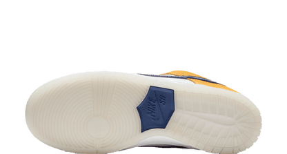 sb-dunk-low-laser-orange-socksforsport