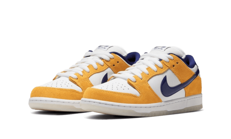 sb-dunk-low-laser-orange-socksforsport