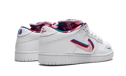 sb-dunk-low-parra-socksforsport