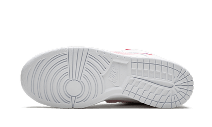 sb-dunk-low-parra-socksforsport