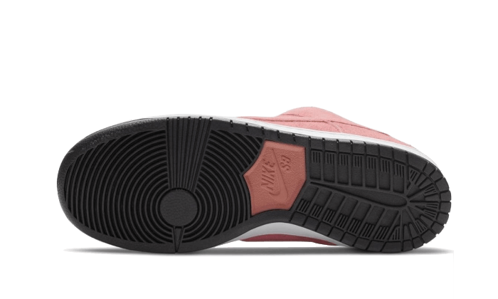 sb-dunk-low-pink-pig-socksforsport
