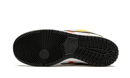 sb-dunk-low-raygun-tie-dye-away-socksforsport