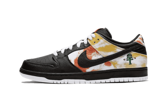 sb-dunk-low-raygun-tie-dye-home-socksforsport