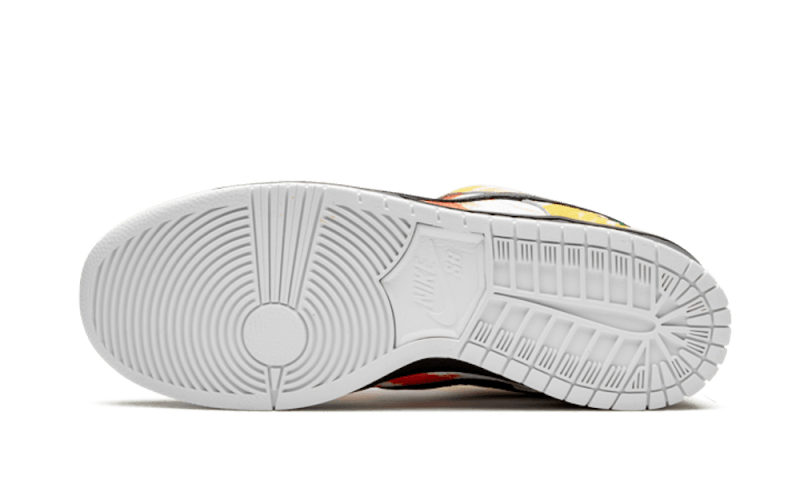 sb-dunk-low-raygun-tie-dye-home-socksforsport